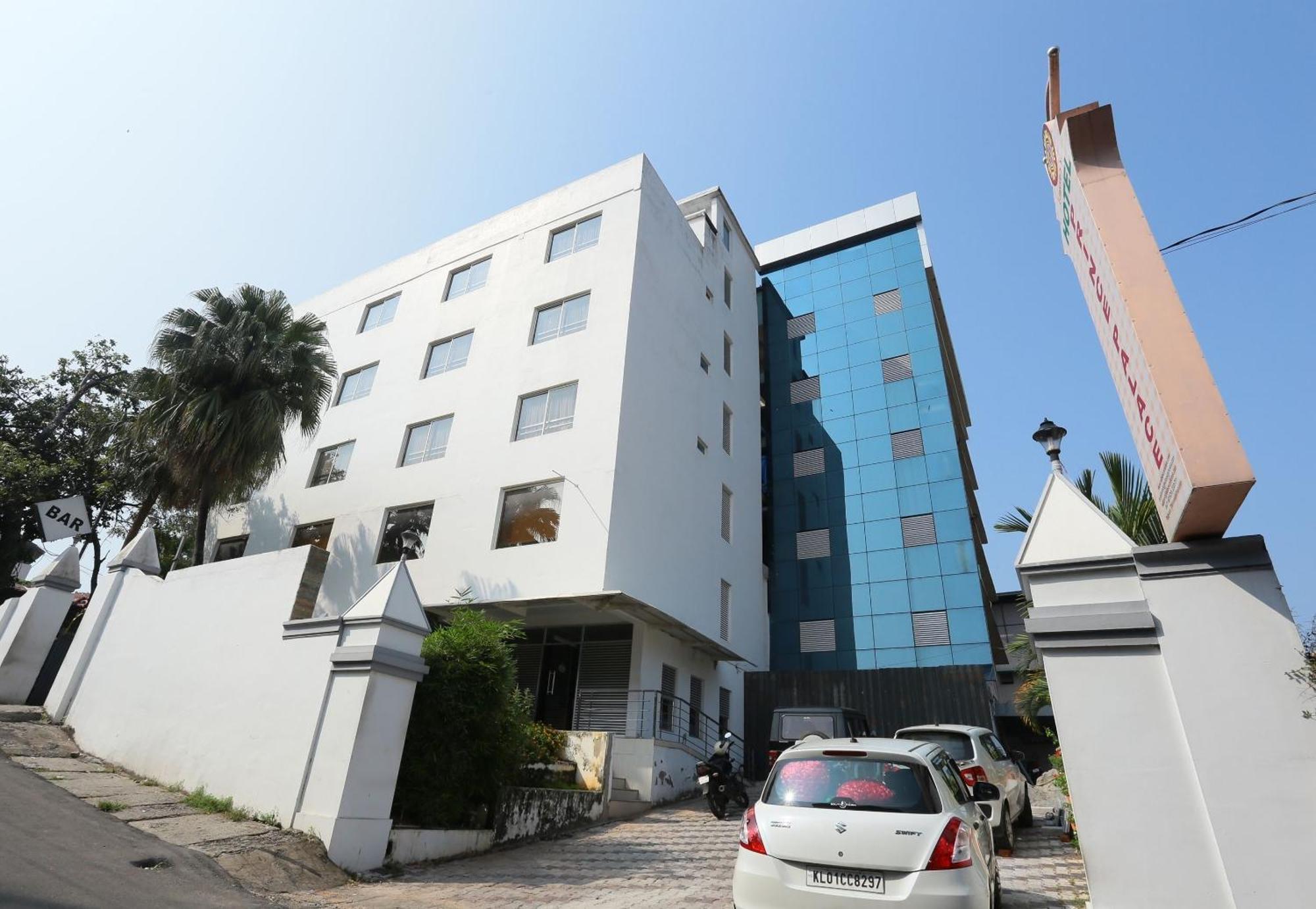 Super Townhouse Prince Palace Thiruvananthapuram Екстер'єр фото