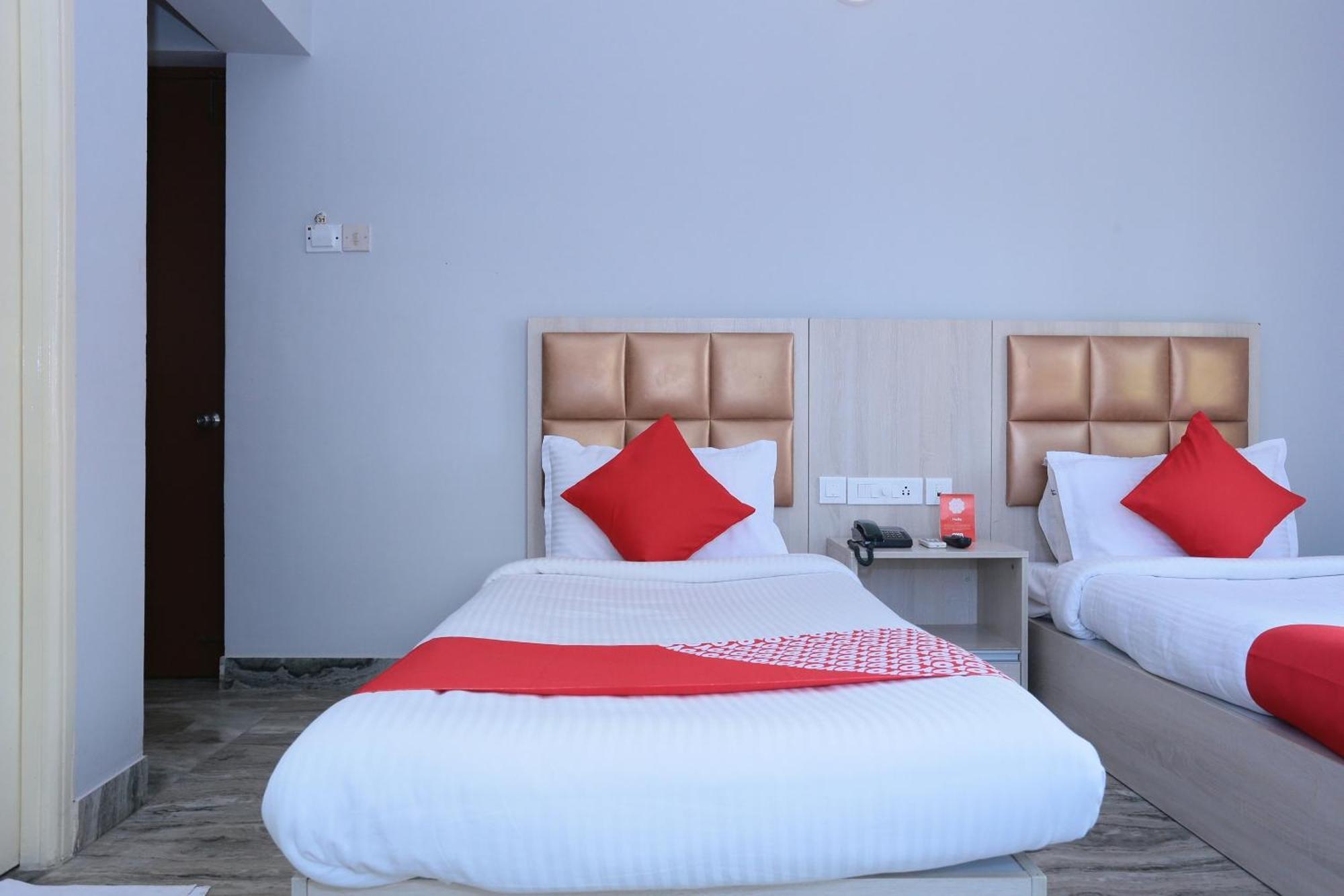 Super Townhouse Prince Palace Thiruvananthapuram Екстер'єр фото