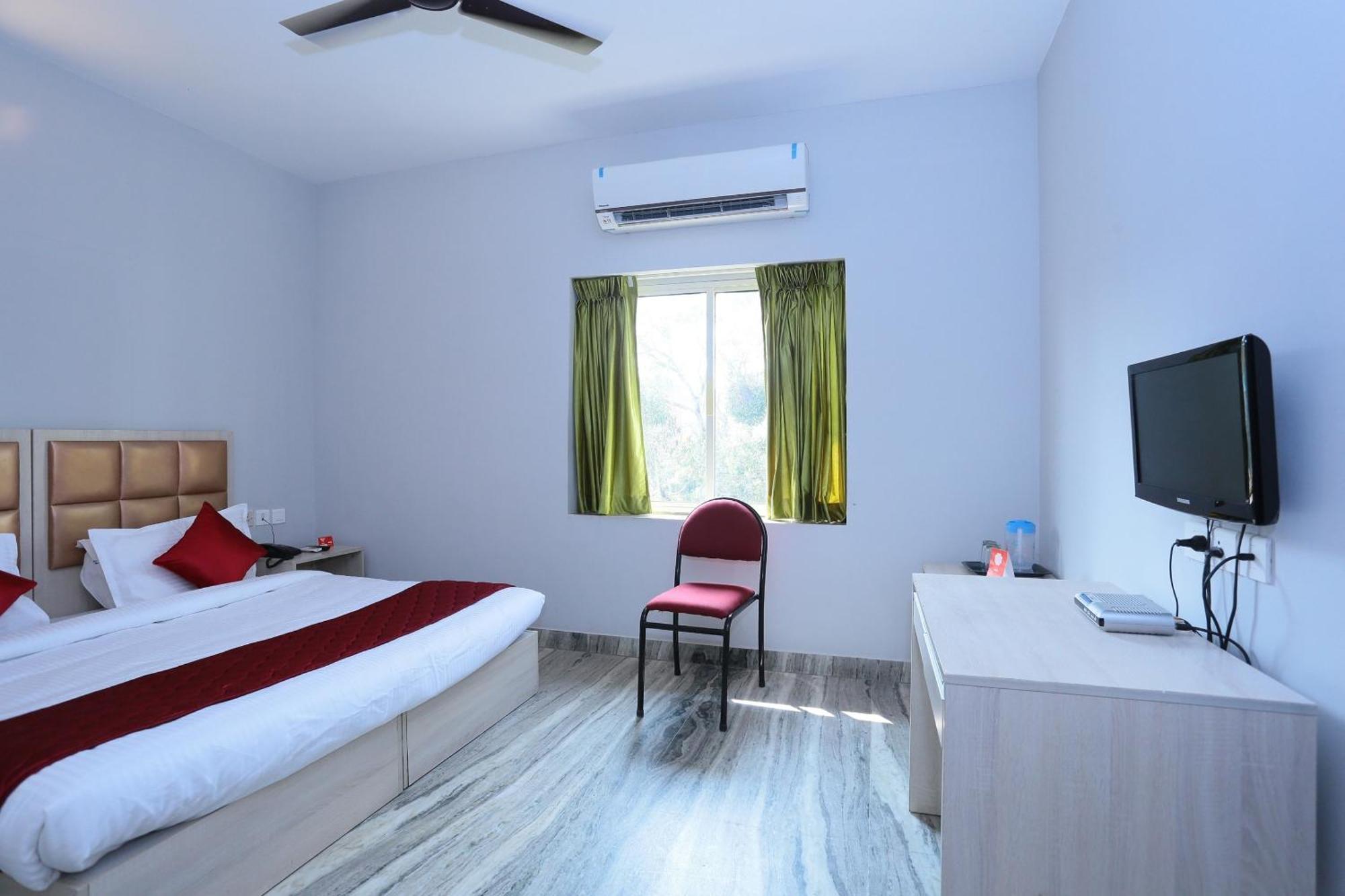 Super Townhouse Prince Palace Thiruvananthapuram Екстер'єр фото