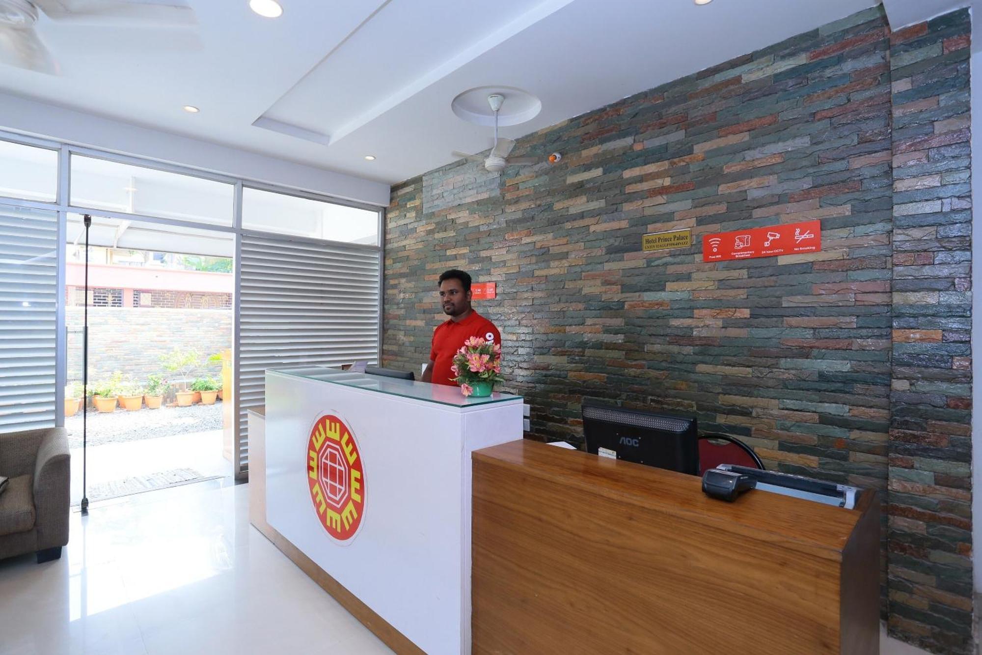 Super Townhouse Prince Palace Thiruvananthapuram Екстер'єр фото