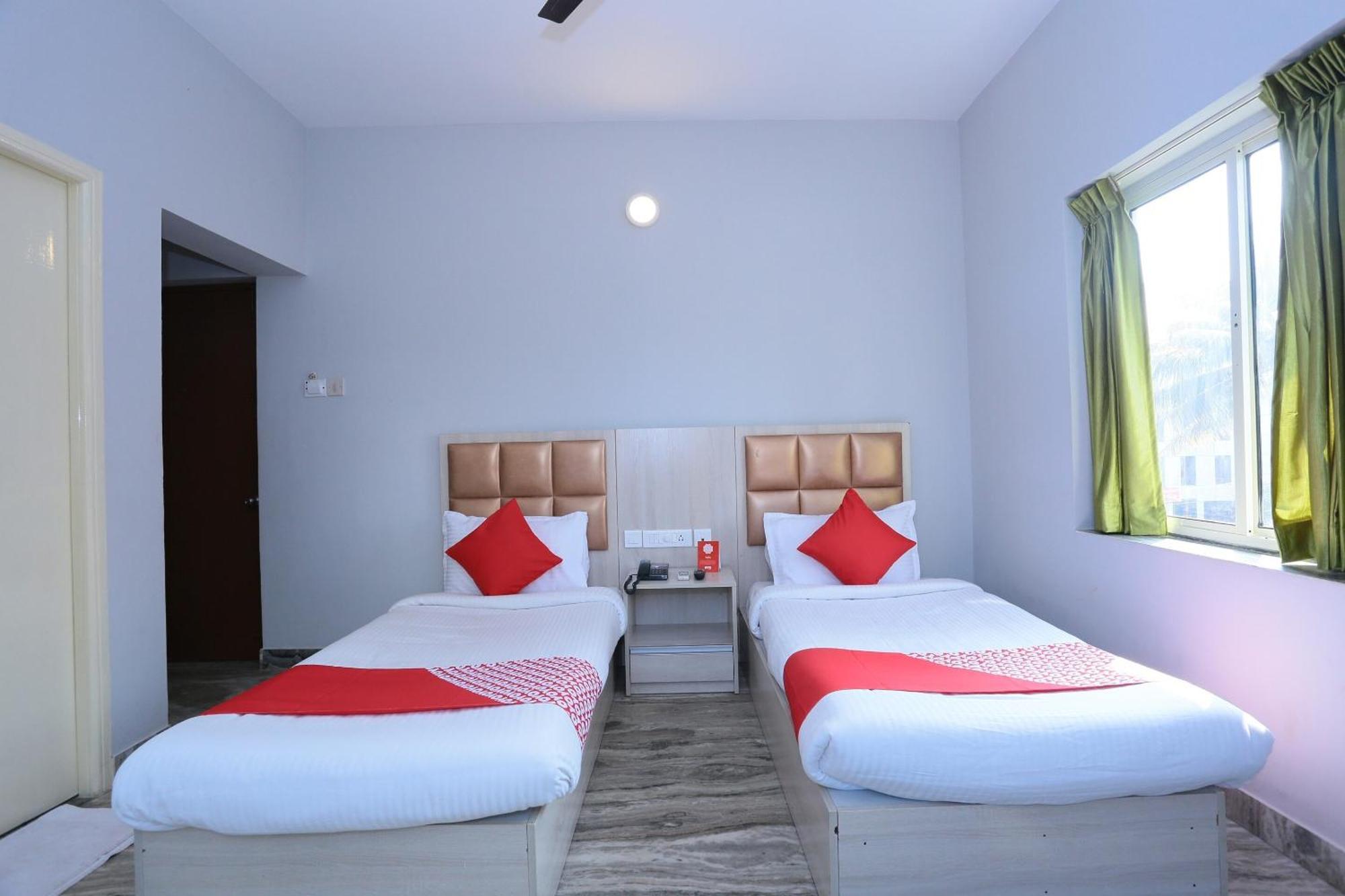 Super Townhouse Prince Palace Thiruvananthapuram Екстер'єр фото